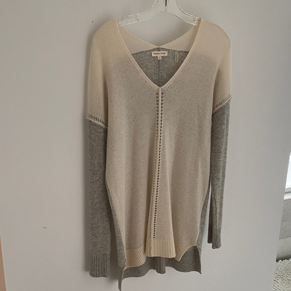 100 % cashmere V-Neck Sweater